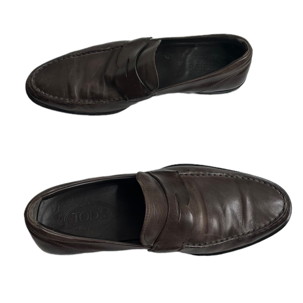 Todd’s Men Shoes. Condition is Pre-owned. Shipped with USPS Priority Mail. - Picture 13 of 16